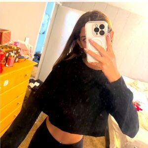 Lululemon loose athletic long sleeve cropped